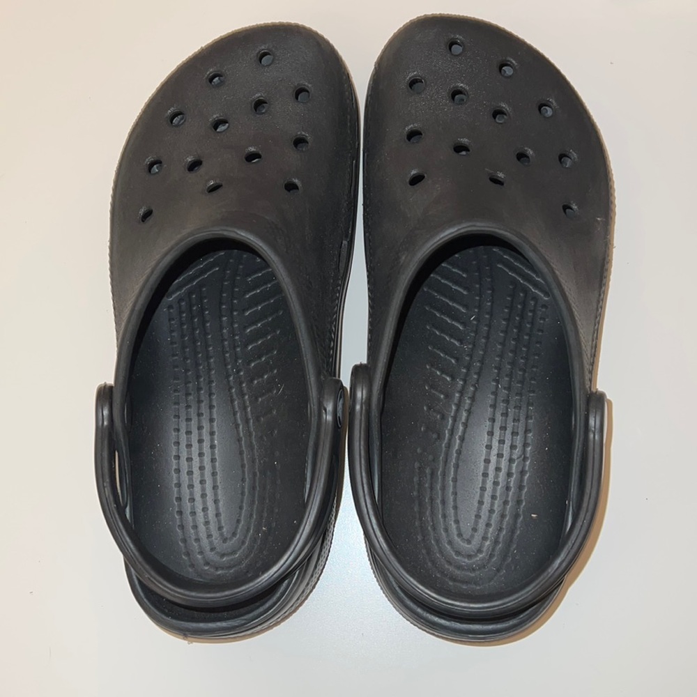 Women’s crocs